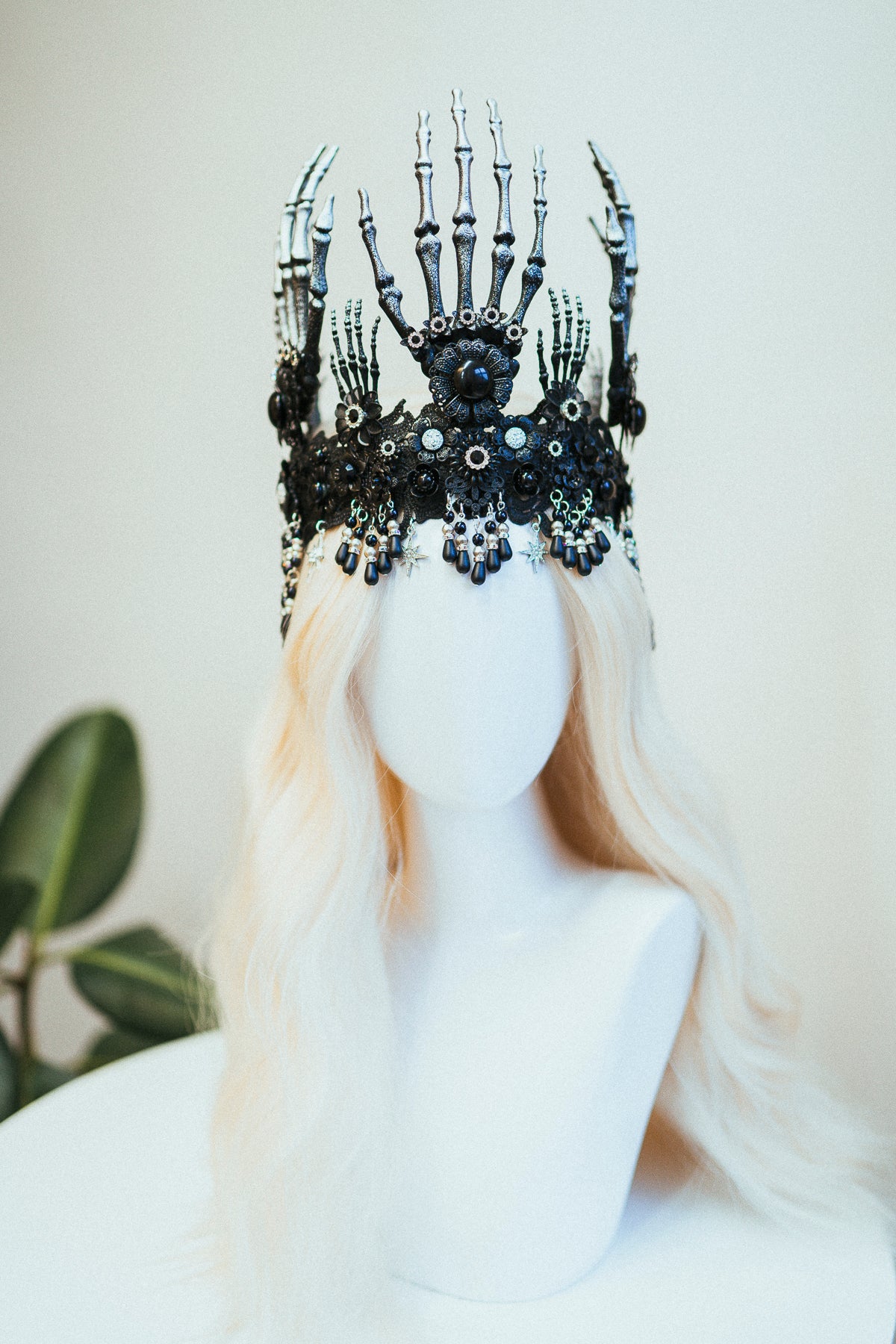 Grey Sugar Skull Crown