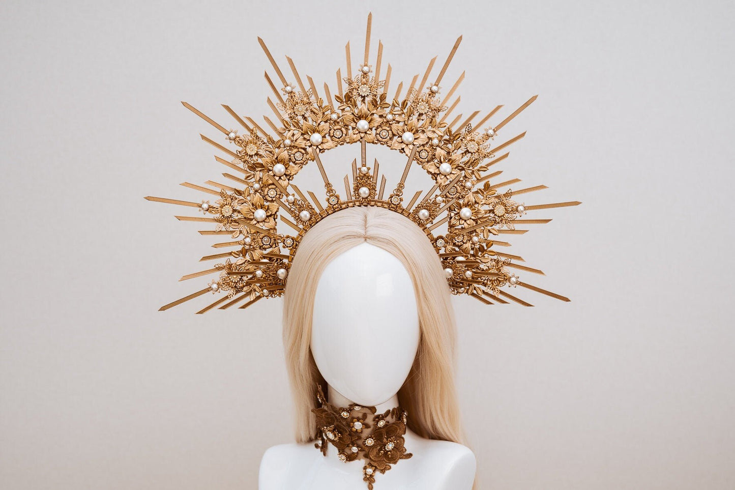 Gold halo crown with white pearls