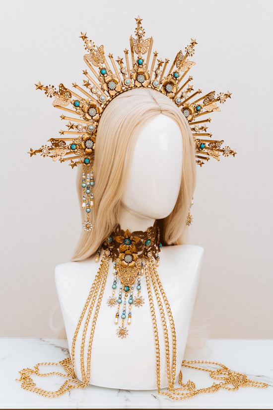 Gold halo crown and necklace