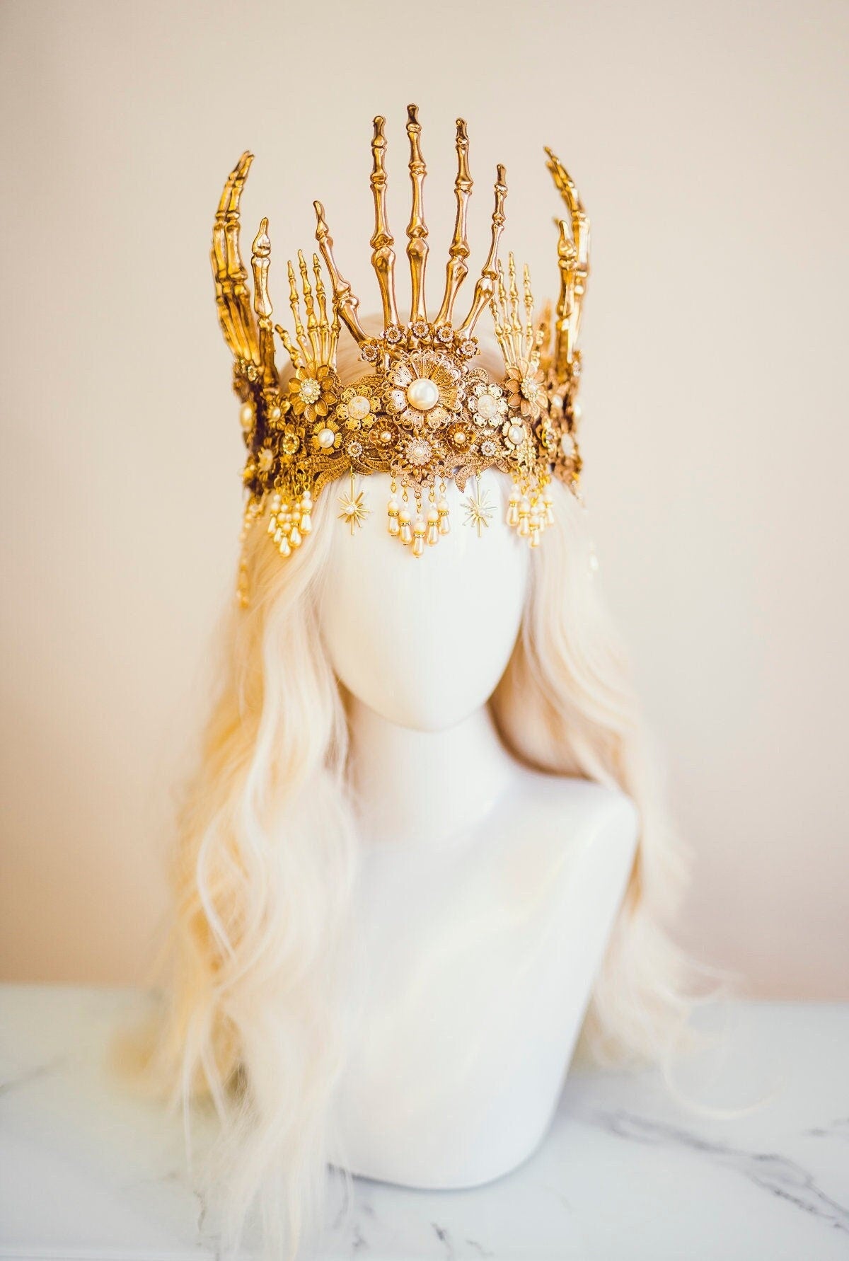 Gold Skeleton Crown,Gothic Halloween Tiara,Bone Queen Headdress,Skull Costume Look,Witchy Headpiece,Spooky Crown,Macabre Accessory