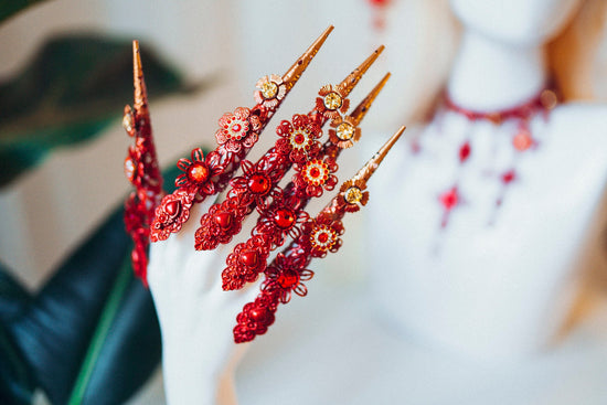 Red Finger Claw 1 piece, Paw up, Nails Jewellery, Red Finger Jewellery, Photo props, Red bracelet, Madonna Collection
