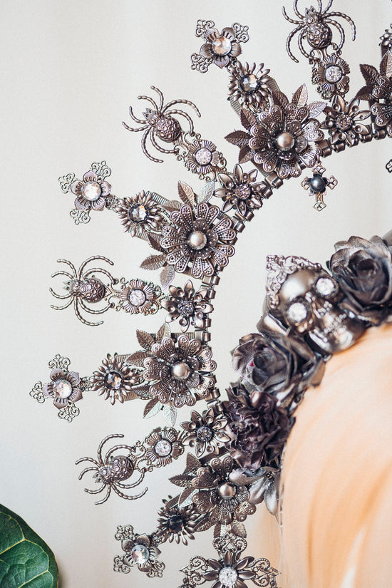 Silver Gothic Cross Halo Crown, Halloween Crown, Skull Headdress, Black Floral Crown, Dark Queen Costume, Gothic Tiara, Cosplay Crown