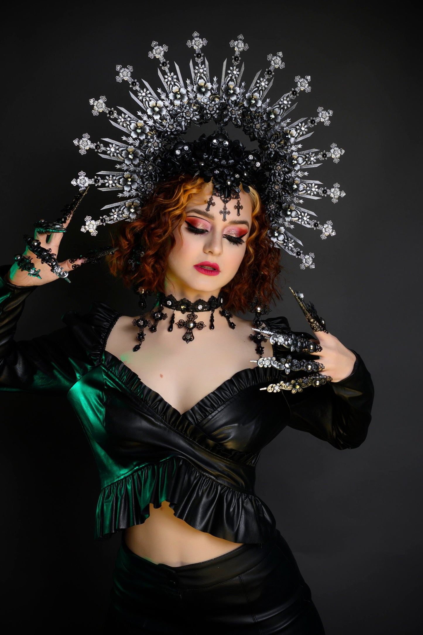 Gothic Cross Choker, Skull Necklace, Vampire Jewelry, Black Beaded Choker, Halloween Costume, Dark Queen Necklace, Baroque Witch Accessory