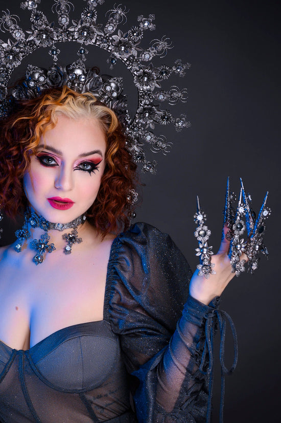 Silver Gothic Cross Halo Crown, Halloween Crown, Skull Headdress, Black Floral Crown, Dark Queen Costume, Gothic Tiara, Cosplay Crown