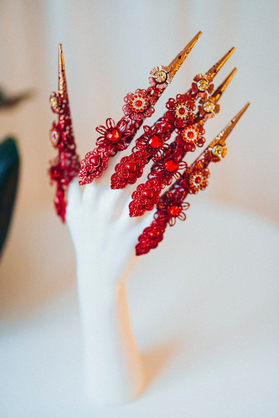 Red Finger Claw 1 piece, Paw up, Nails Jewellery, Red Finger Jewellery, Photo props, Red bracelet, Madonna Collection