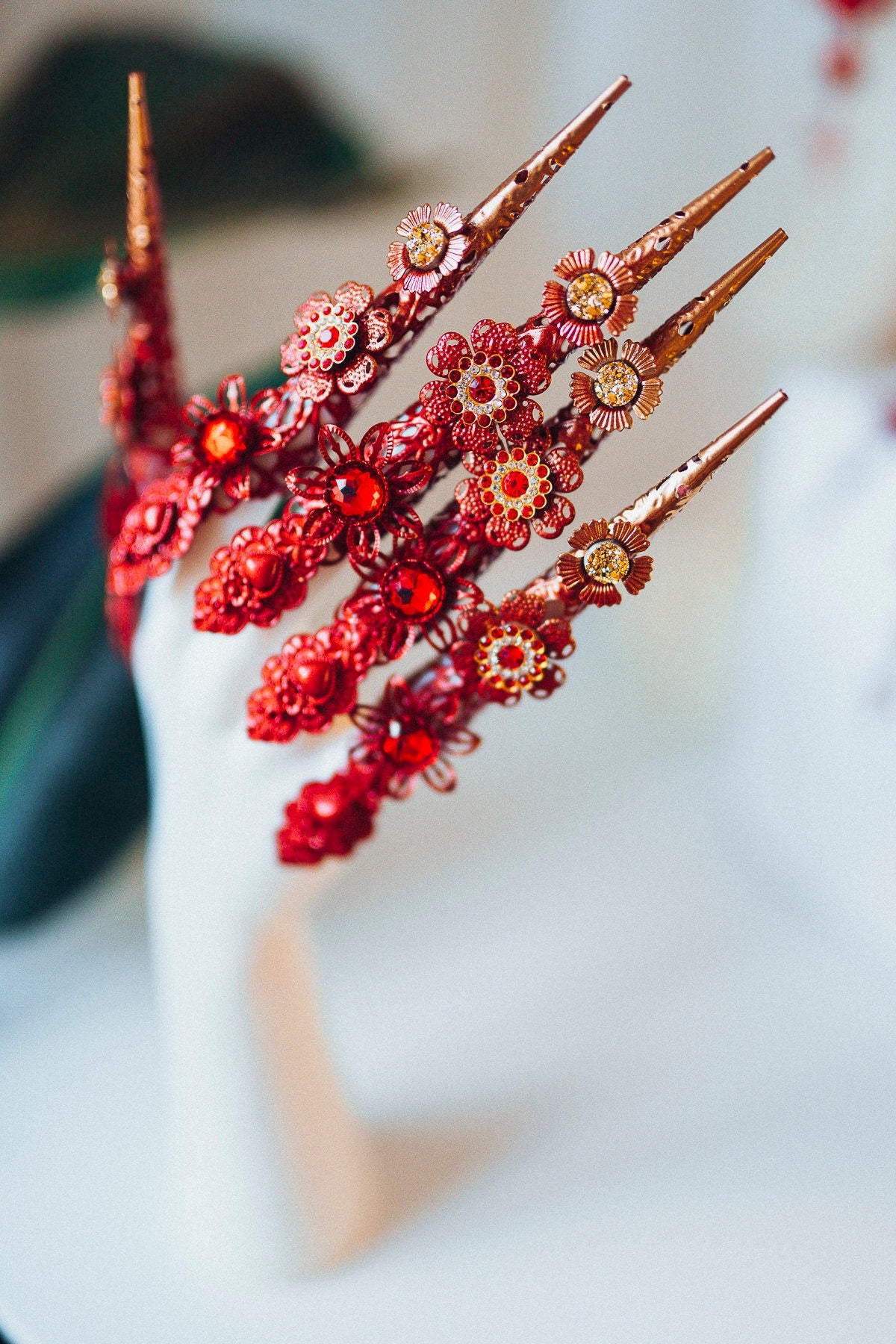 Red Finger Claw 1 piece, Paw up, Nails Jewellery, Red Finger Jewellery, Photo props, Red bracelet, Madonna Collection