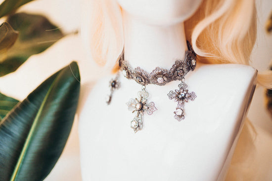 Gothic Cross Necklace, Skull Choker, Black Victorian Jewelry, Halloween Costume Accessory, Dark Bridal Necklace, Vampire Queen Choker