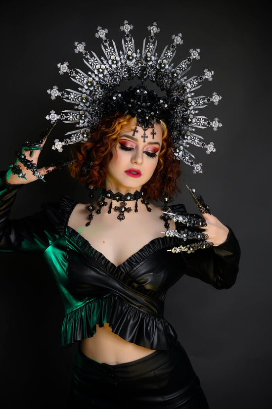 Black Skull Cross Halo Crown, Gothic Headpiece, Black Silver Flower Crown, Halloween Costume, Macabre Queen Tiara, Handcrafted Headband