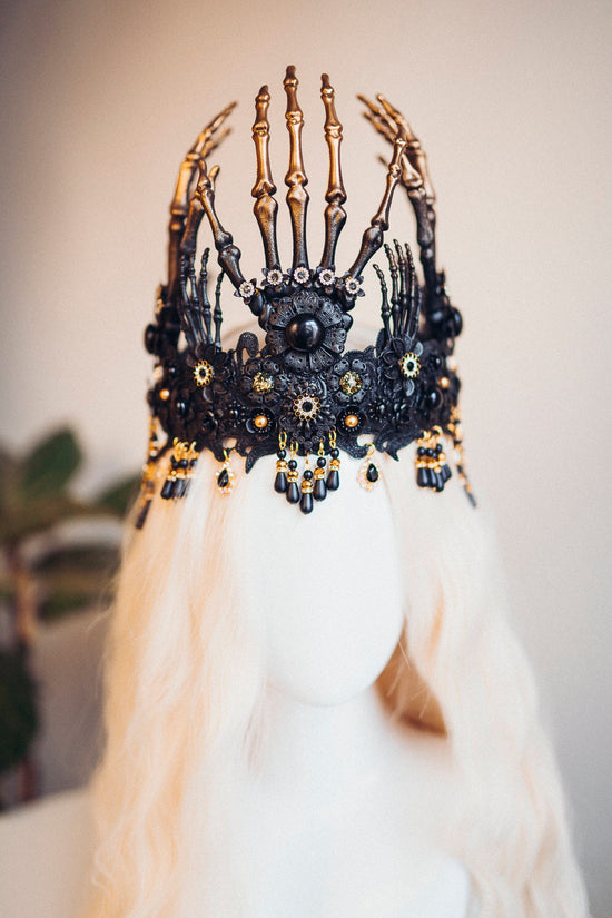 Skeleton Hands Crown, Gothic Black Headdress, Halloween Costume, Spooky Headpiece, Skull Tiara, Witch Crown, Dark Queen Look