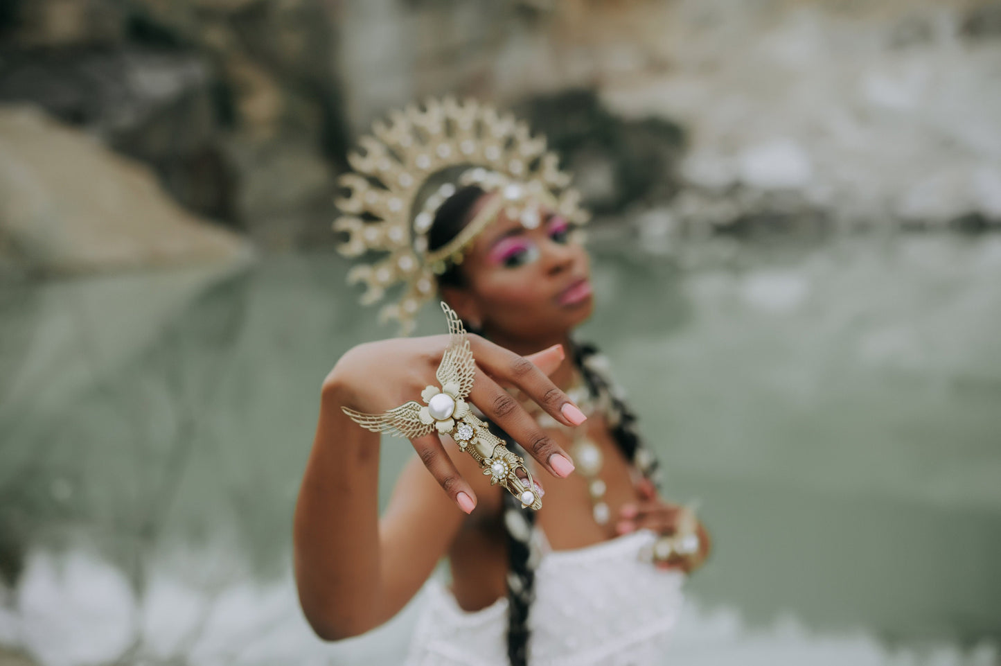 Moon Goddess Crown, Celestial Halo, Gold Crescent Crown, Bridal Halo, Festival Headpiece, Mystic Moon Tiara, Astrology Crown, Bohemian Halo