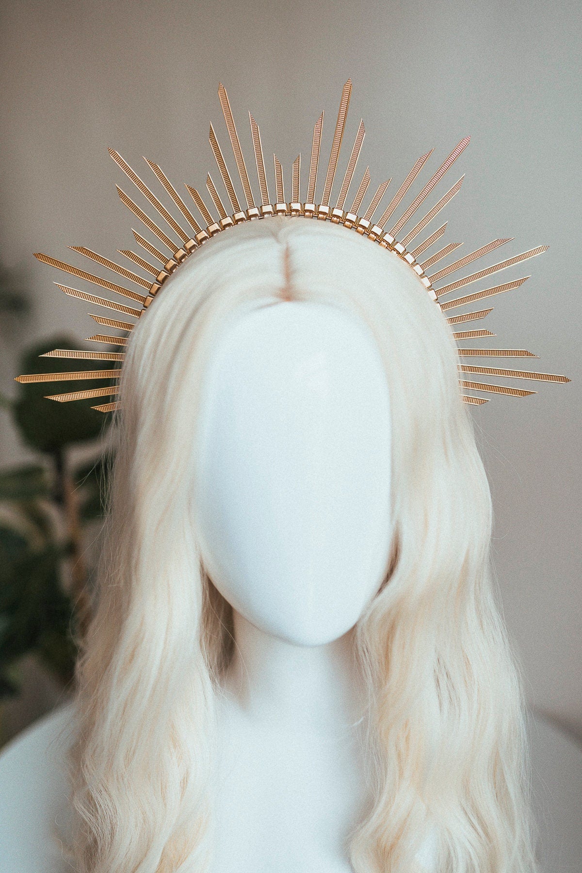 Sunburst Halo Crown, Golden Celestial Tiara, Boho Festival Crown, Wedding Headpiece, Goddess Crown, Bridal Sun Tiara, Gold Halo Crown