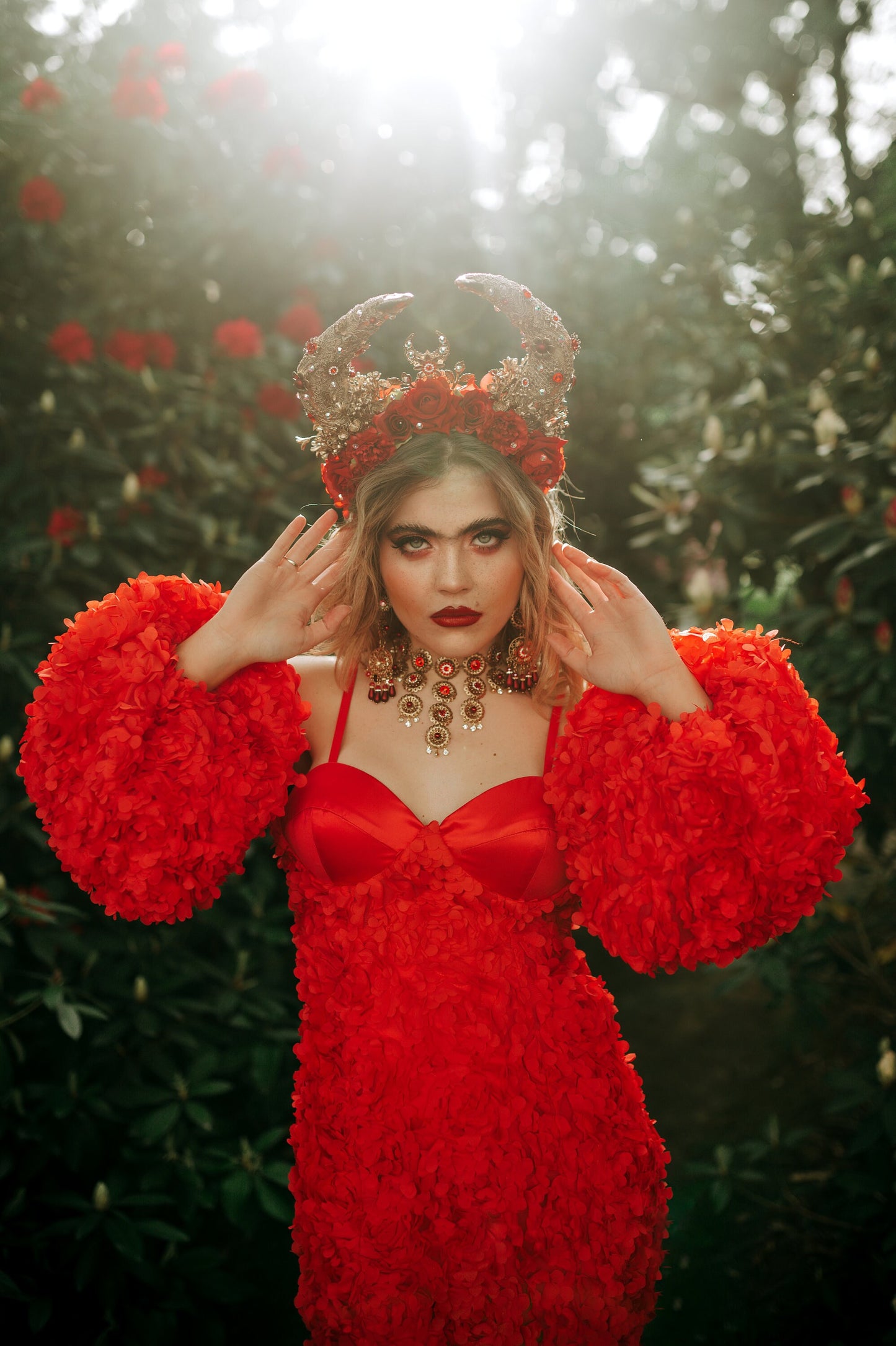 Taurus Horn Crown, Red Rose Headdress, Celestial Bull Halo, Floral Goddess Headpiece, Gold Horns Crown, Zodiac Festival Costume Accessory