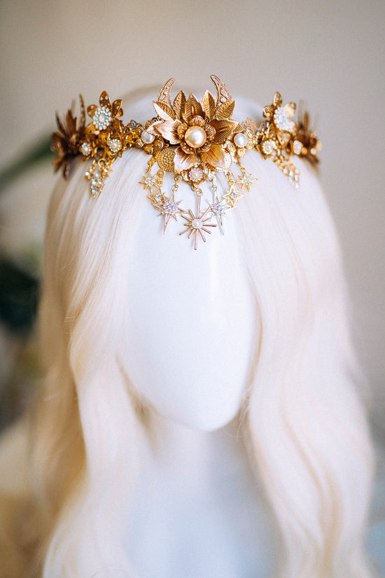 Celestial Star Crown, Gold Silver Tiara, Moon Goddess Headpiece, Boho Bridal Halo, Festival Wedding Crown, Mystic Bridal Tiara, Pearl Tiara