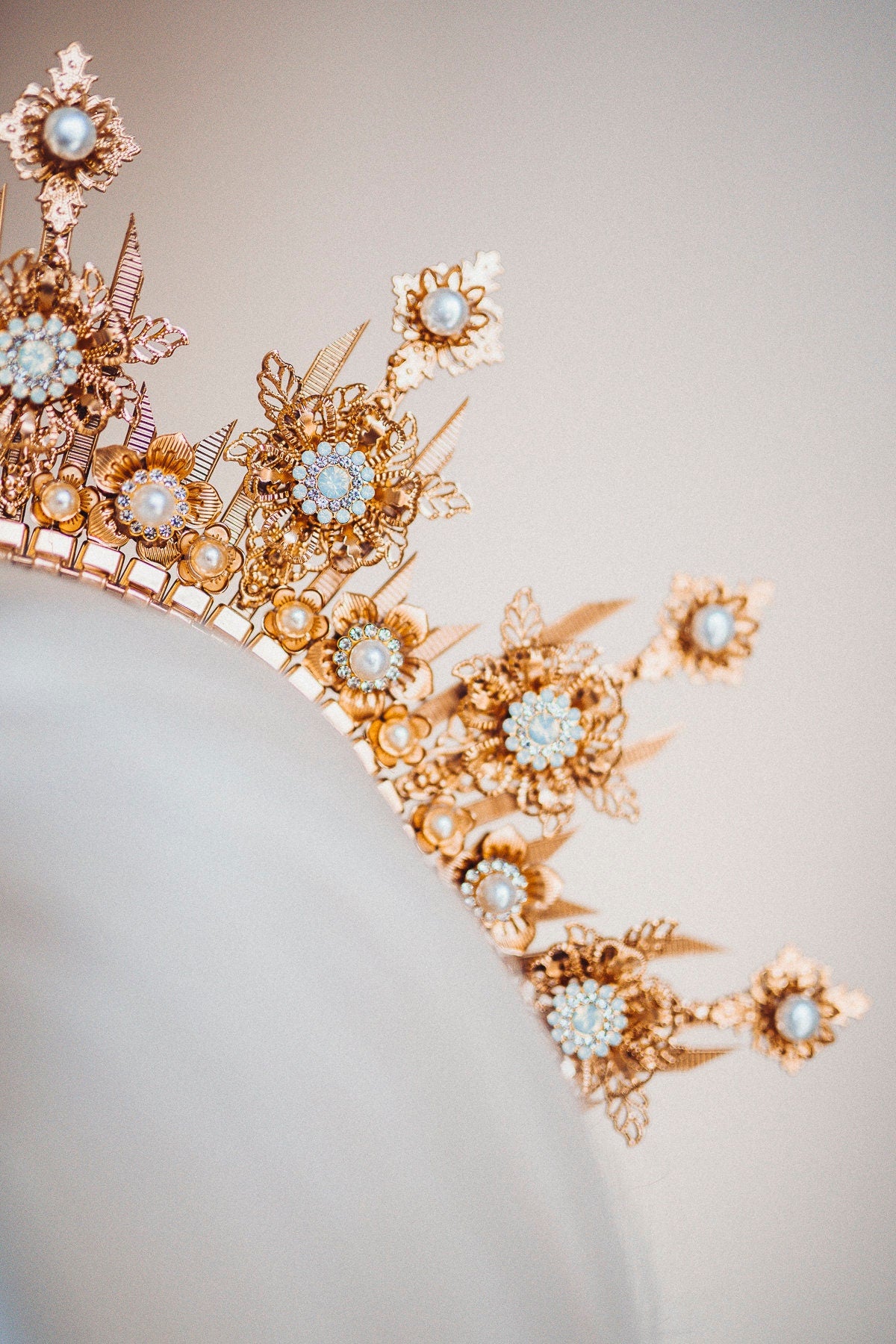 Golden Blossom Crown, Celestial Headpiece, Bridal Halo, Luxury Gold Crown, Goddess Tiara, Statement Festival Crown, Floral Wedding Halo