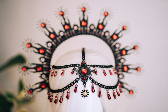Gothic Crown, Red Halo Crown, Black Tiara, Halloween Headdress, Vampire Costume, Gothic Queen, Dark Crown, Festival Headpiece