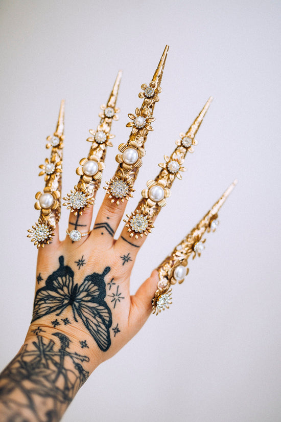 Gold Finger Jewellery 1 piece, Gold Bracelet, Nails Jewellery, Halloween, Filigree Jewellery, Sugar skull, Photo props, Finger Claws,Wedding