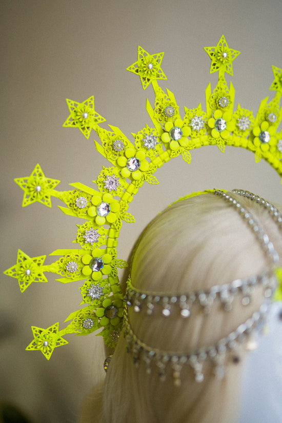 Neon Yellow Star Halo Crown,UV Active Headpiece,Glow In Dark Crown,Neon Festival Headdress,Rave Crown,Handmade Costume,Goddess Crown,UV