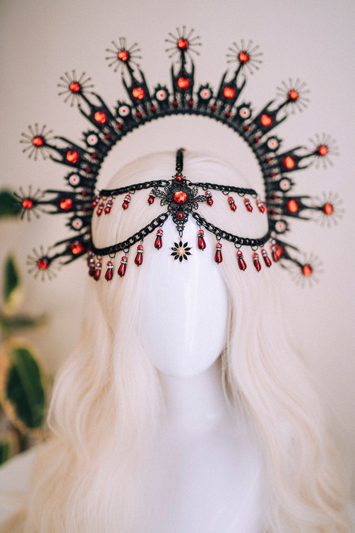 Gothic Crown, Red Halo Crown, Black Tiara, Halloween Headdress, Vampire Costume, Gothic Queen, Dark Crown, Festival Headpiece