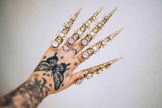 Gold Finger Jewellery 1 piece, Gold Bracelet, Nails Jewellery, Halloween, Filigree Jewellery, Sugar skull, Photo props, Finger Claws,Wedding