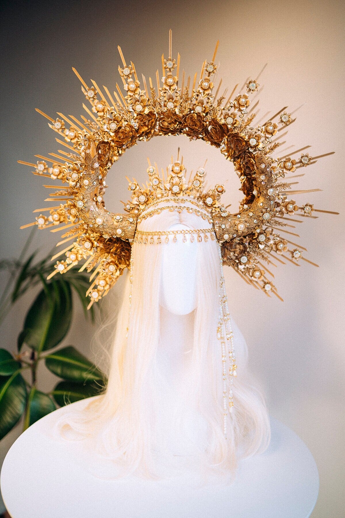 Taurus Halo Crown, Majestic Horn Headdress, Zodiac Goddess Headpiece, Celestial Festival Crown, Pearl Gold Statement Costume Accessory