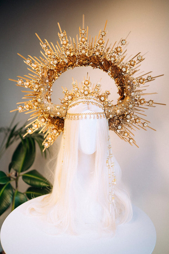 Taurus Halo Crown, Majestic Horn Headdress, Zodiac Goddess Headpiece, Celestial Festival Crown, Pearl Gold Statement Costume Accessory