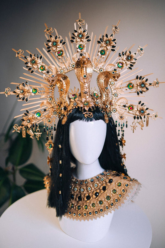 Gold Cleopatra Crown and necklace