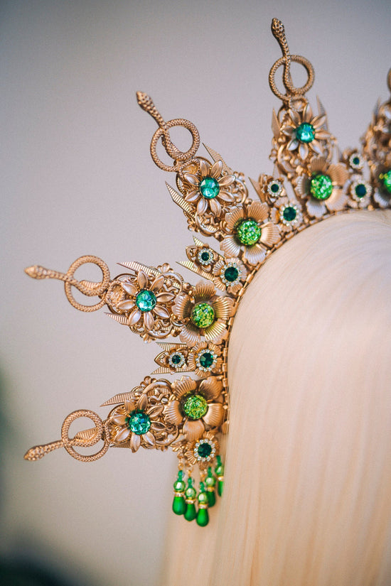 Medusa Crown, Snake Halo Crown, Green Gold Headpiece, Fantasy Serpent Tiara, Emerald Snake Crown, Medusa Costume, Goddess Crown