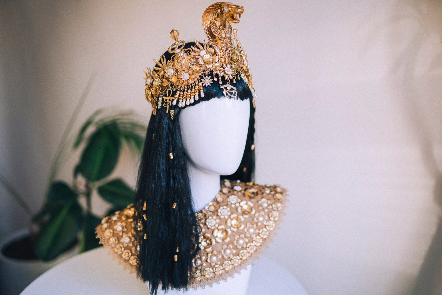 Cleopatra Necklace, Egyptian Jewelry, Carnival Headpiece, Halloween Cleopatra Costume, Mardi Gras Costume, Gold Necklace, Cleopatra Costume