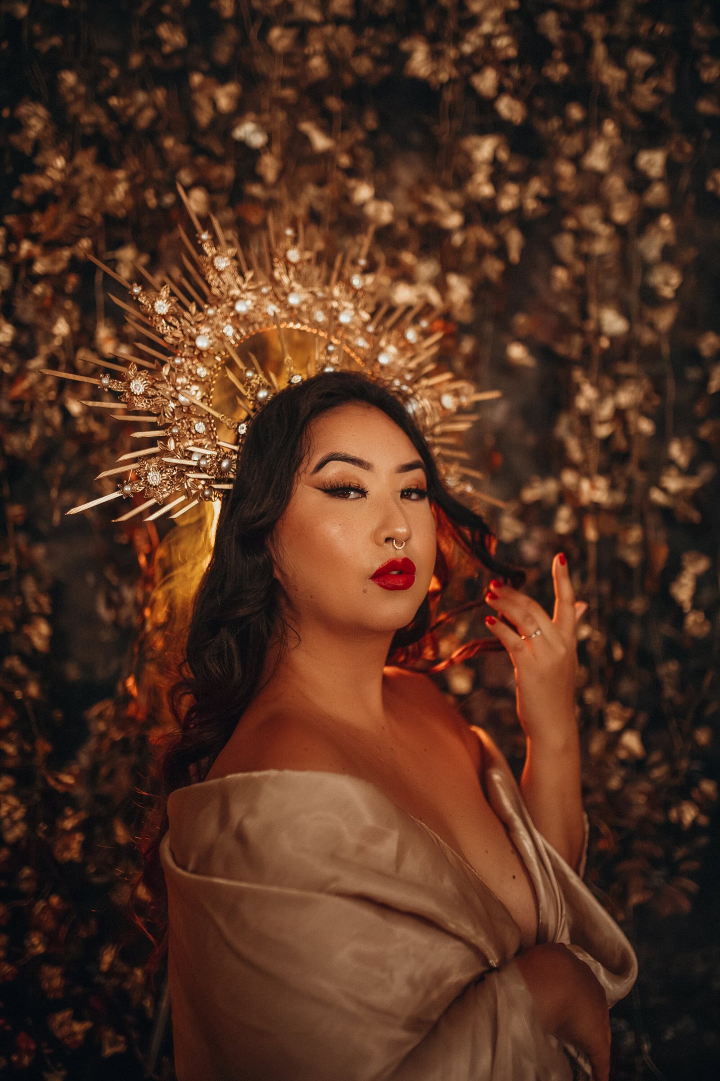 Golden Sun Halo Crown, Celestial Bridal Tiara, Sacred Goddess Headpiece, Pearl Festival Headdress, Divine Sunburst Crown, Regal Halo