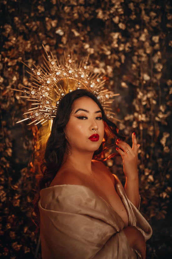 Golden Sun Halo Crown, Celestial Bridal Tiara, Sacred Goddess Headpiece, Pearl Festival Headdress, Divine Sunburst Crown, Regal Halo