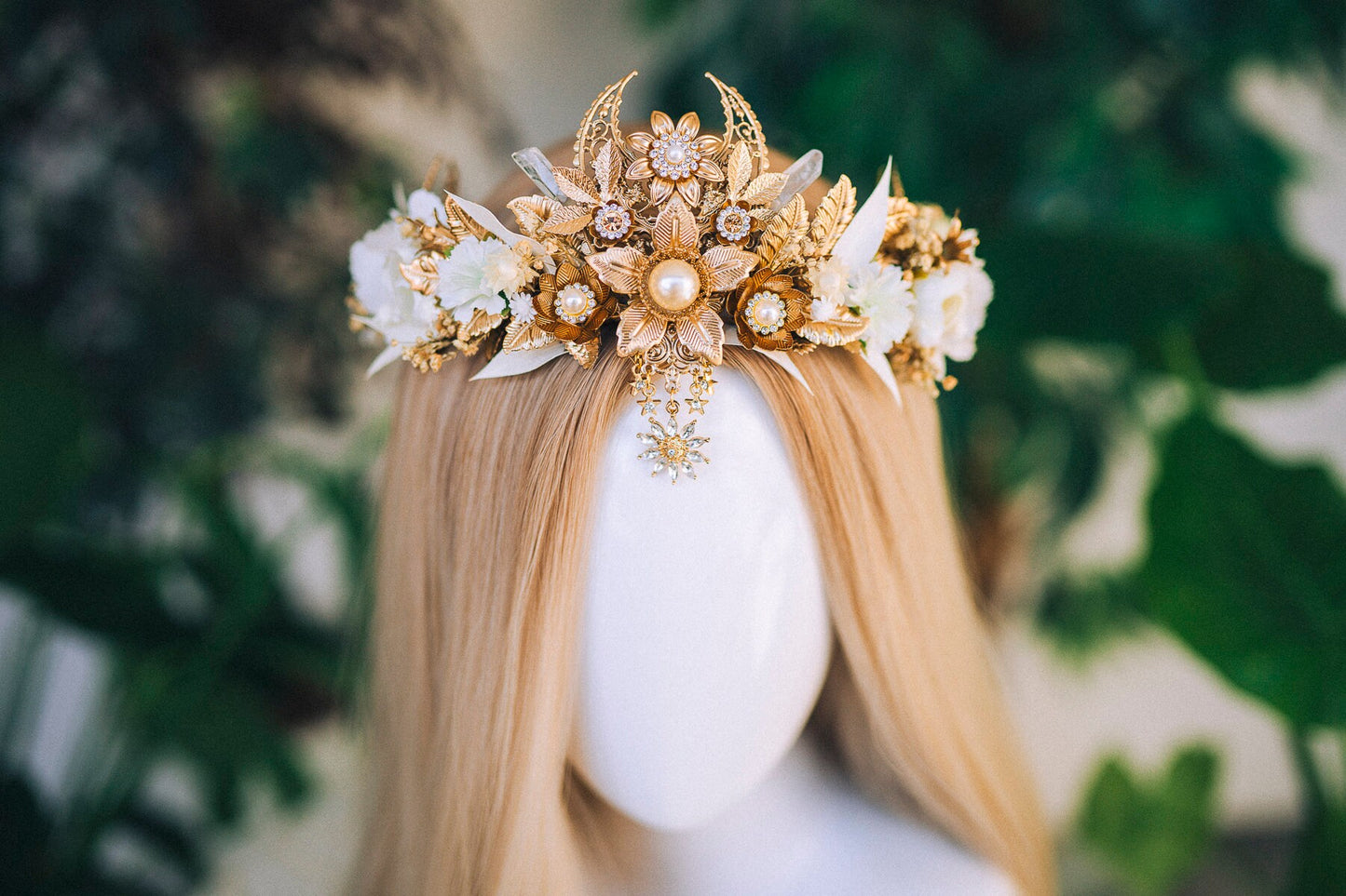 Celestial Bridal Tiara, Gold Wedding Crown, White Floral Headpiece, Goddess Halo Tiara, Boho Festival Tiara, Maternity Photoshoot Crown