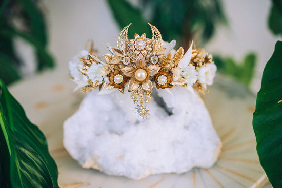 Celestial Bridal Tiara, Gold Wedding Crown, White Floral Headpiece, Goddess Halo Tiara, Boho Festival Tiara, Maternity Photoshoot Crown