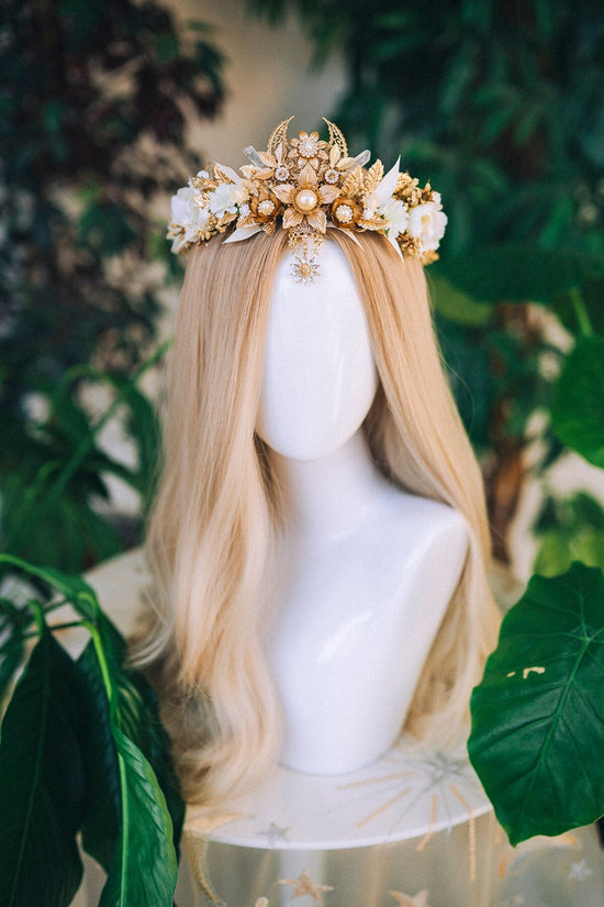 Celestial Bridal Tiara, Gold Wedding Crown, White Floral Headpiece, Goddess Halo Tiara, Boho Festival Tiara, Maternity Photoshoot Crown
