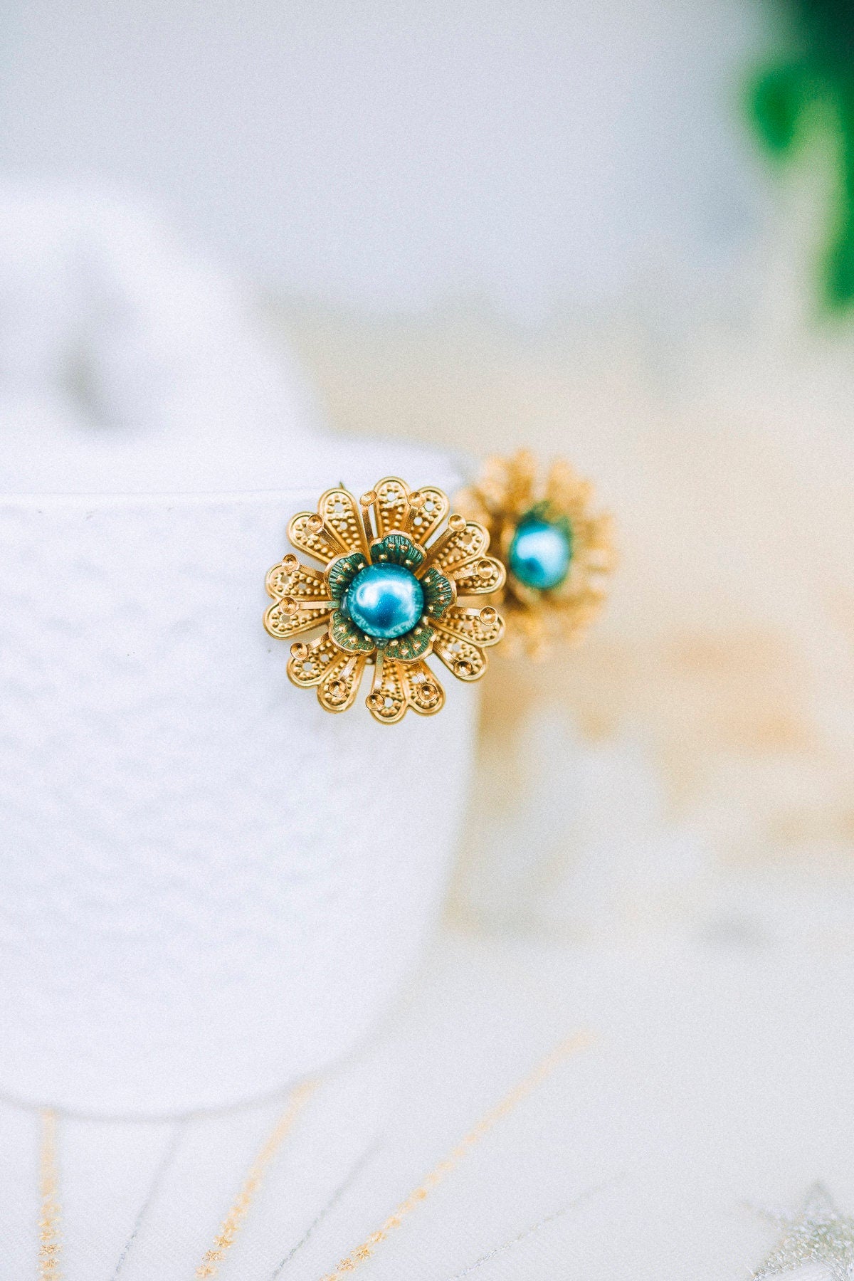 Flower earrings Festival earrings Gold boho earrings Summer earrings Wedding accessories Blue earrings Turquoise earrings