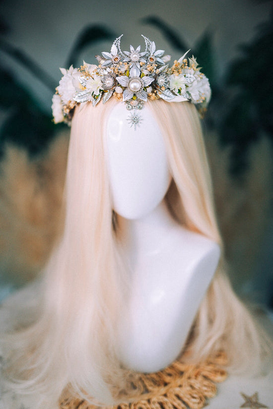 Celestial Bridal Tiara, Gold Wedding Crown, White Floral Headpiece, Goddess Halo Tiara, Boho Festival Tiara, Maternity Photoshoot Crown