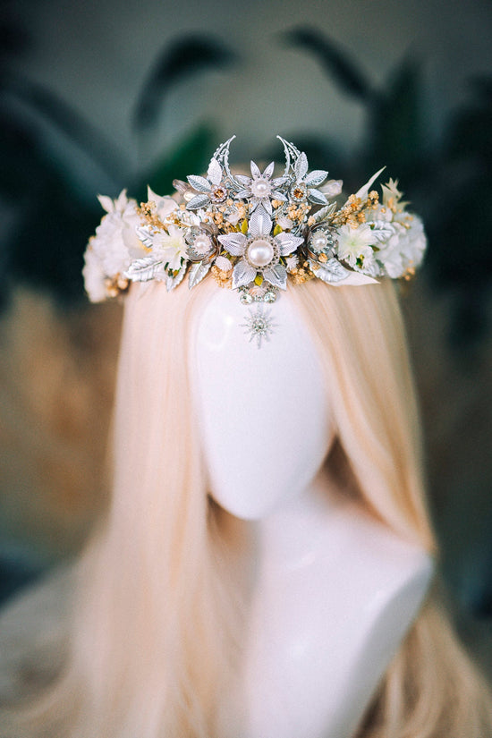 Celestial Bridal Tiara, Gold Wedding Crown, White Floral Headpiece, Goddess Halo Tiara, Boho Festival Tiara, Maternity Photoshoot Crown