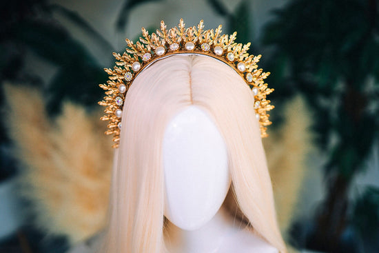 Golden Leaf, Pearl Crown, Wedding Tiara, Boho Bridal Headpiece, Handmade Gold Halo, Celestial Goddess Crown, Pearl Festival Crown