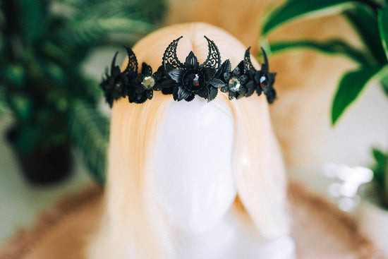 Black Moon Tiara, Celestial Crown, Gothic Tiara, Dark Goddess Headpiece, Black Bridal Crown, Halloween, Festival, Statement Tiara, Witch