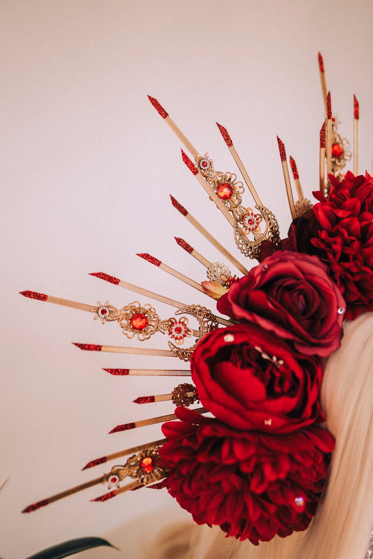 La Catrina Halo Crown, Red Flower Crown, Dia De Los Muertos, Gothic Headpiece, Festival Headdress, Halloween Costume, Mexican Skull Crown