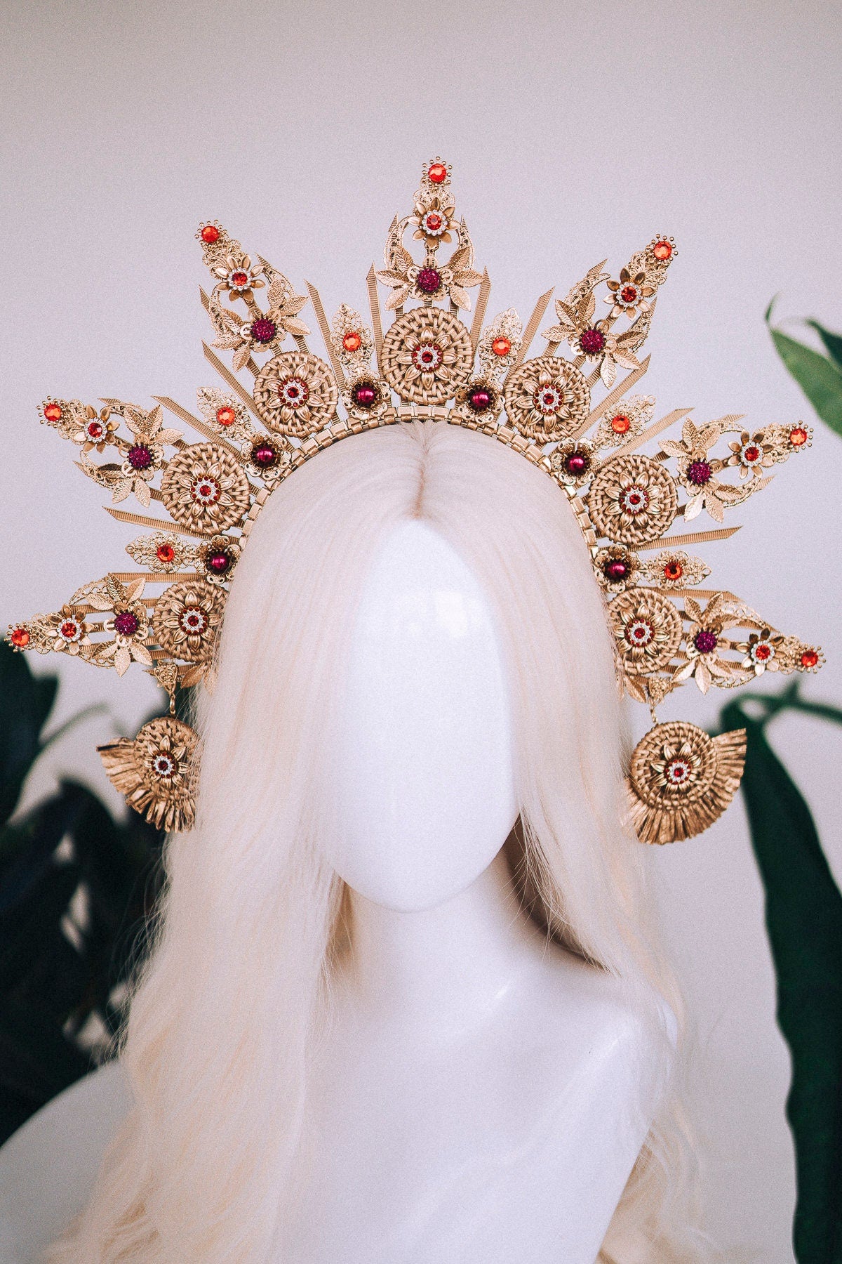 Golden Boho Halo Crown, Sun Goddess Headpiece, Festival Crown, Statement Bridal Tiara, Sunburst Headdress, Gold Halo, Bohemian Wedding