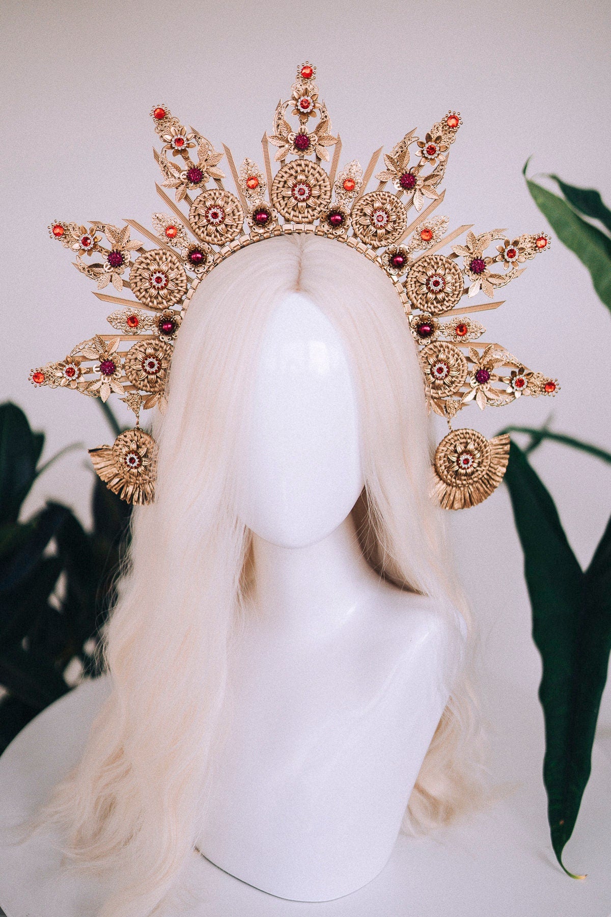 Golden Boho Halo Crown, Sun Goddess Headpiece, Festival Crown, Statement Bridal Tiara, Sunburst Headdress, Gold Halo, Bohemian Wedding