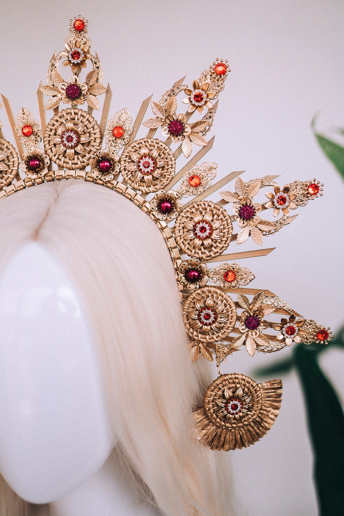 Golden Boho Halo Crown, Sun Goddess Headpiece, Festival Crown, Statement Bridal Tiara, Sunburst Headdress, Gold Halo, Bohemian Wedding