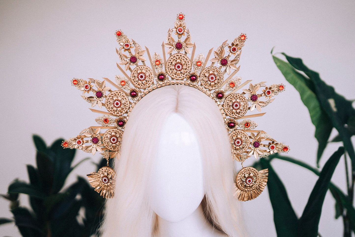 Golden Boho Halo Crown, Sun Goddess Headpiece, Festival Crown, Statement Bridal Tiara, Sunburst Headdress, Gold Halo, Bohemian Wedding