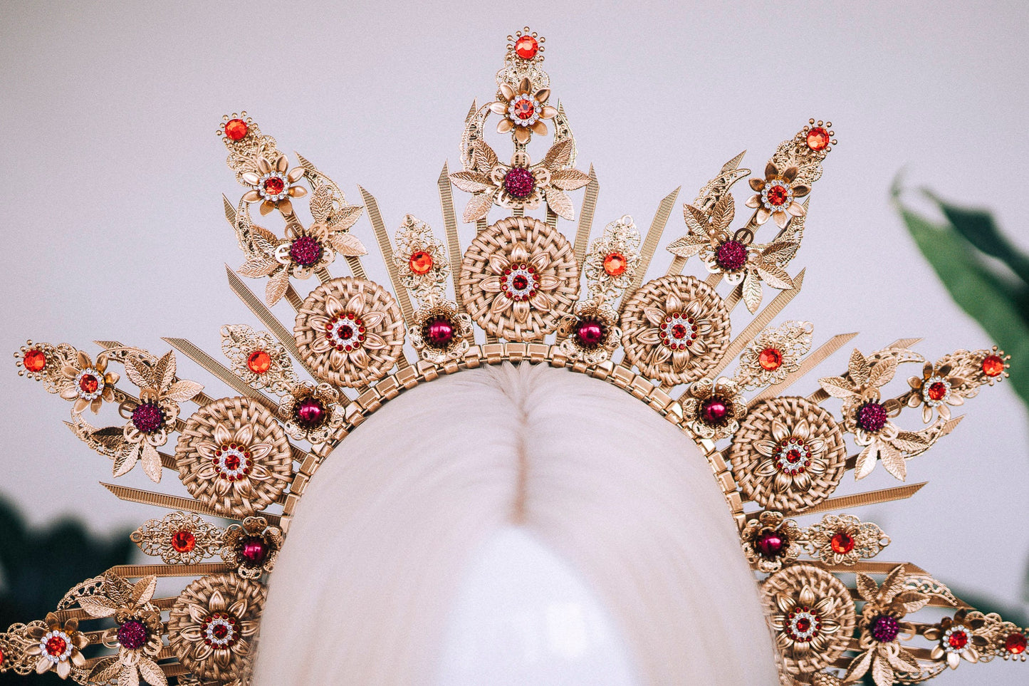 Golden Boho Halo Crown, Sun Goddess Headpiece, Festival Crown, Statement Bridal Tiara, Sunburst Headdress, Gold Halo, Bohemian Wedding