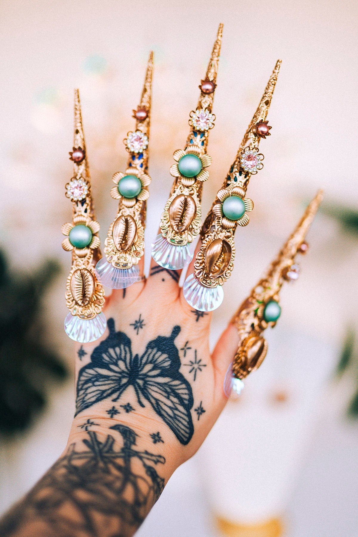 Mermaid Finger Claw 1 piece, Gold Bracelet, Nails Jewellery, Halloween, Filigree Jewellery, Gold Finger Jewellery, Photo props, Mermaid