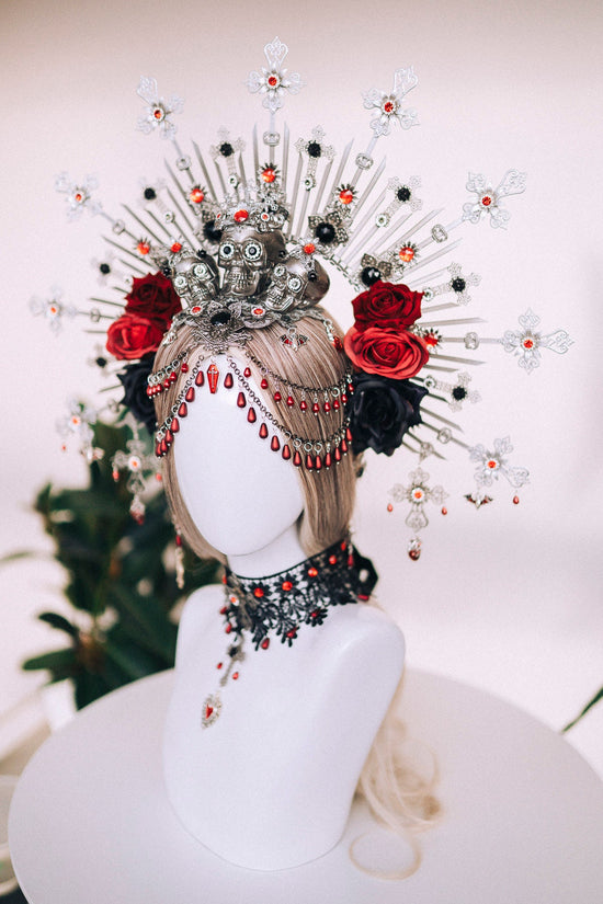 Vampire Queen Crown, Gothic Red Black Skull Headpiece, Halo Crown for Halloween Costume, Necklace, Finger Claws, Vampire Costume Set,Dracula