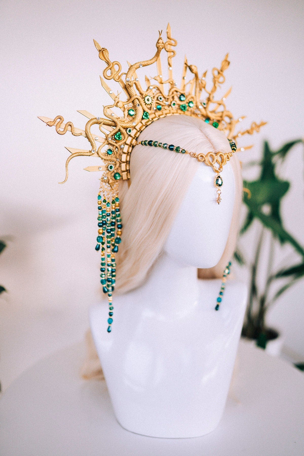 Medusa Crown, Gold Snake Halo, Green Gemstone Headpiece, Goddess Costume Tiara, Halloween Serpent Crown, Mythical Ritual Headdress