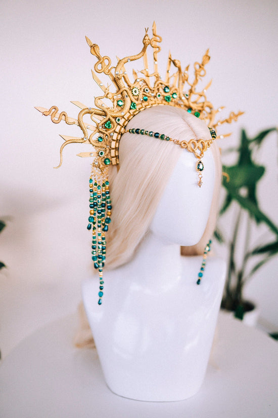 Medusa Crown, Gold Snake Halo, Green Gemstone Headpiece, Goddess Costume Tiara, Halloween Serpent Crown, Mythical Ritual Headdress