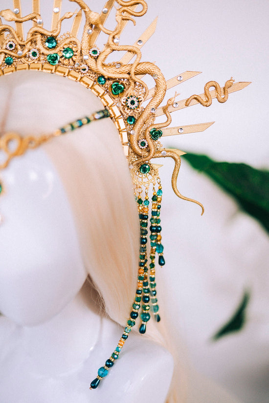 Medusa Crown, Gold Snake Halo, Green Gemstone Headpiece, Goddess Costume Tiara, Halloween Serpent Crown, Mythical Ritual Headdress