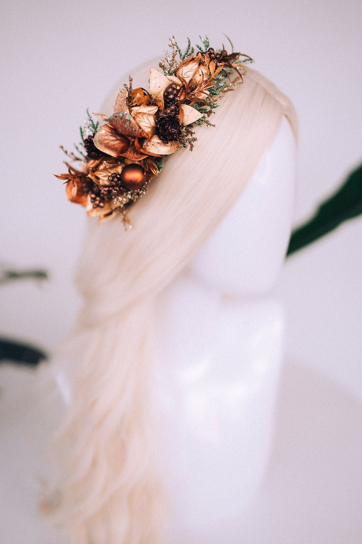 Christmas flower crown, Christmas hair wreath, Christmas wreath, Christmas party, Christmas outfit, Flower headband, Christmas headband